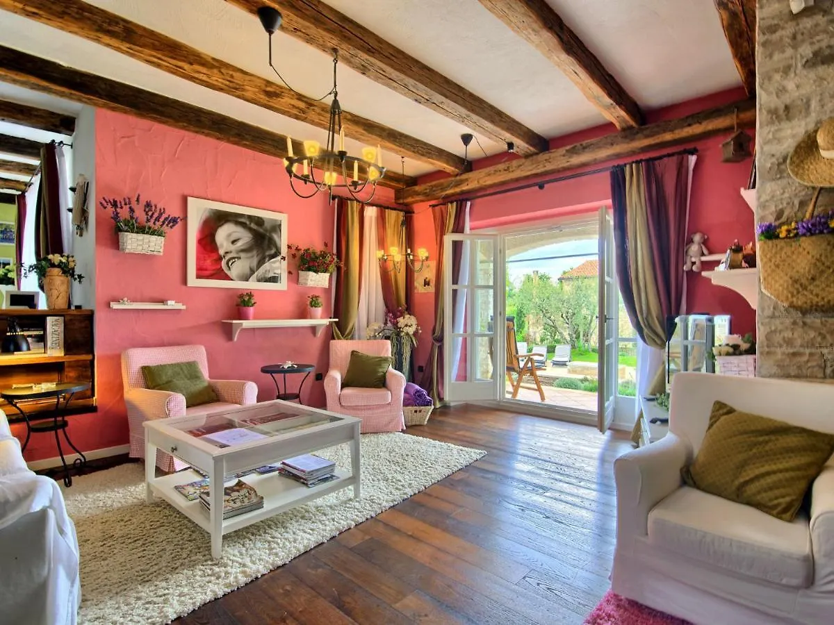 Lush Villa With Artistic Interiors Pool Baderna