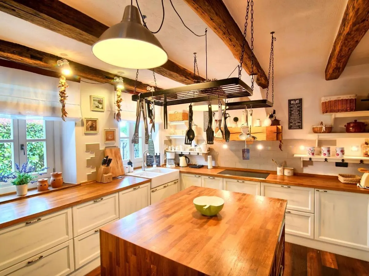 Lush Villa With Artistic Interiors Pool Baderna