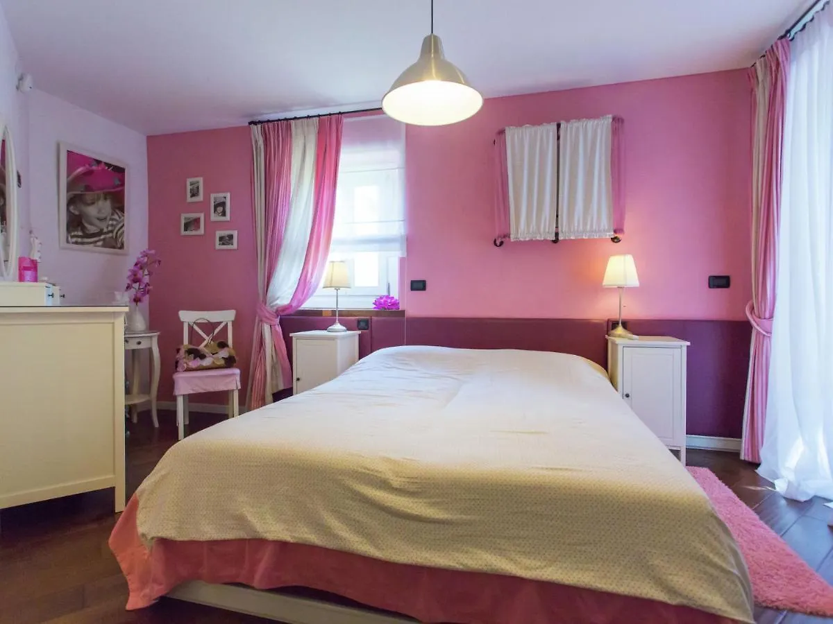Lush Villa With Artistic Interiors Pool Baderna
